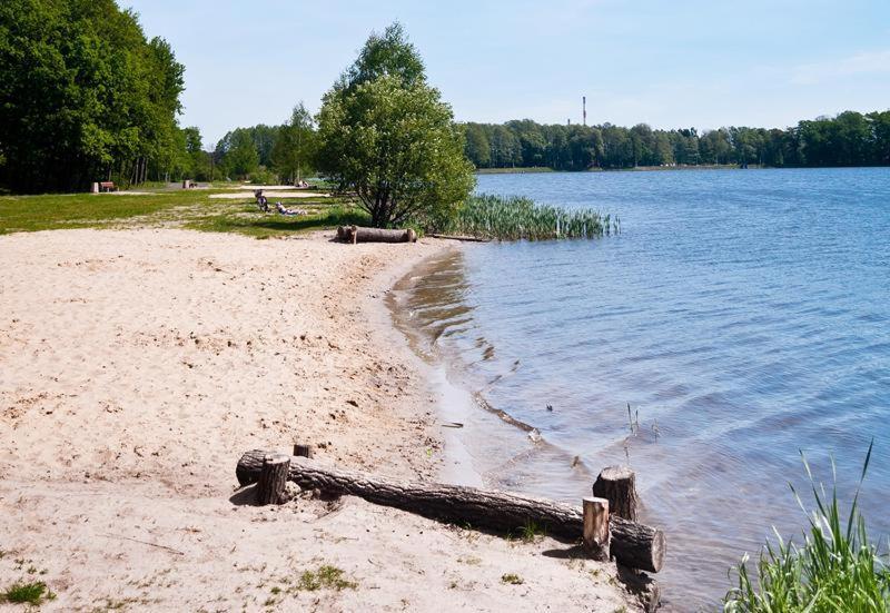 Pokoje Goscinne Nad Jeziorem Tychy Exterior photo