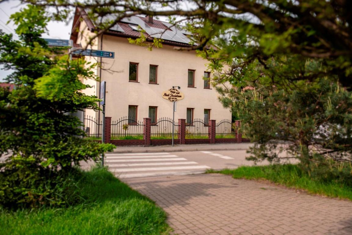 Pokoje Goscinne Nad Jeziorem Tychy Exterior photo